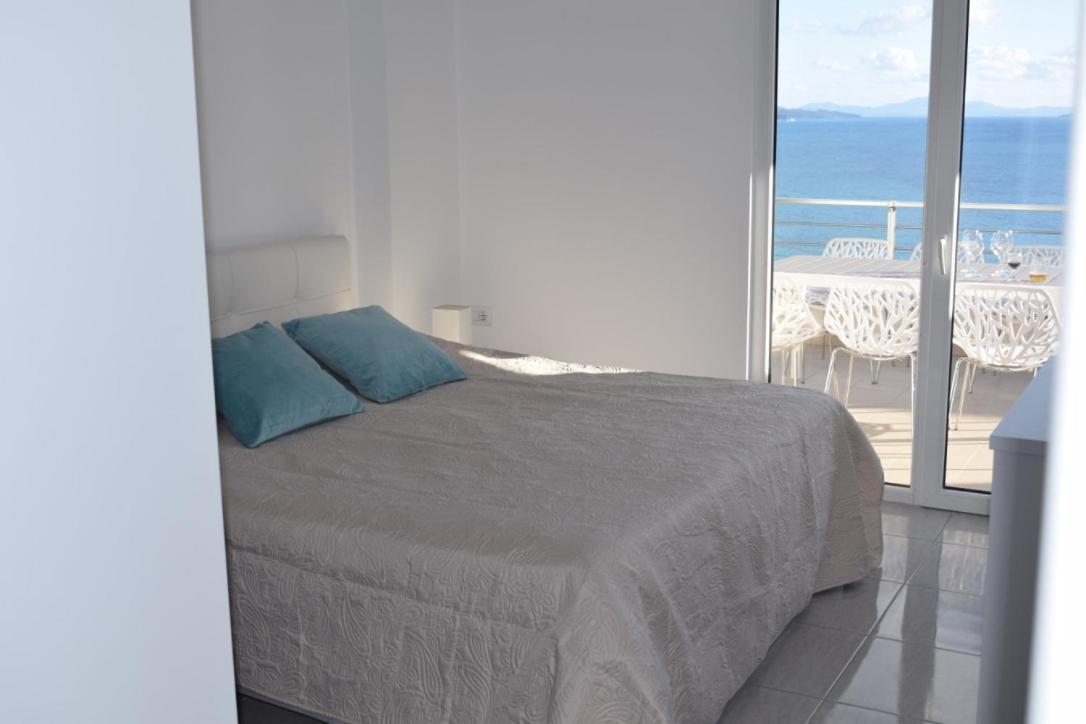 Saranda Sea View Apartment Luaran gambar